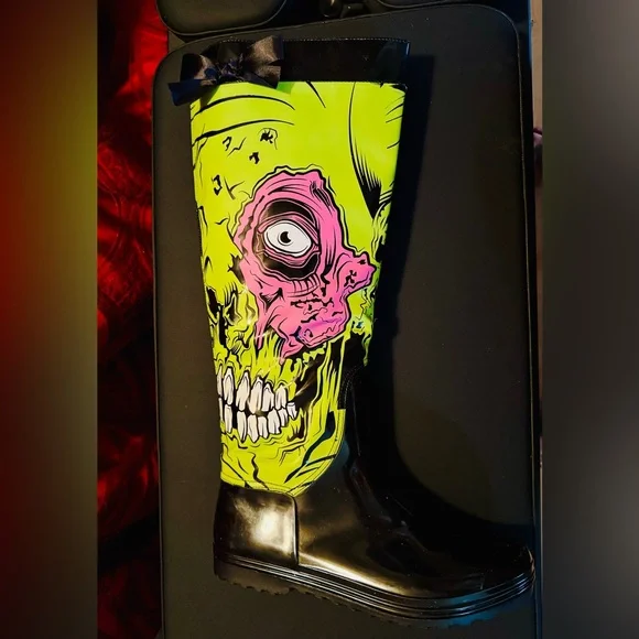Rare Discontinued Iron Fist Zombie Rain Boots New with defects 18.5” US 10 EU 41 - Picture 5 of 16